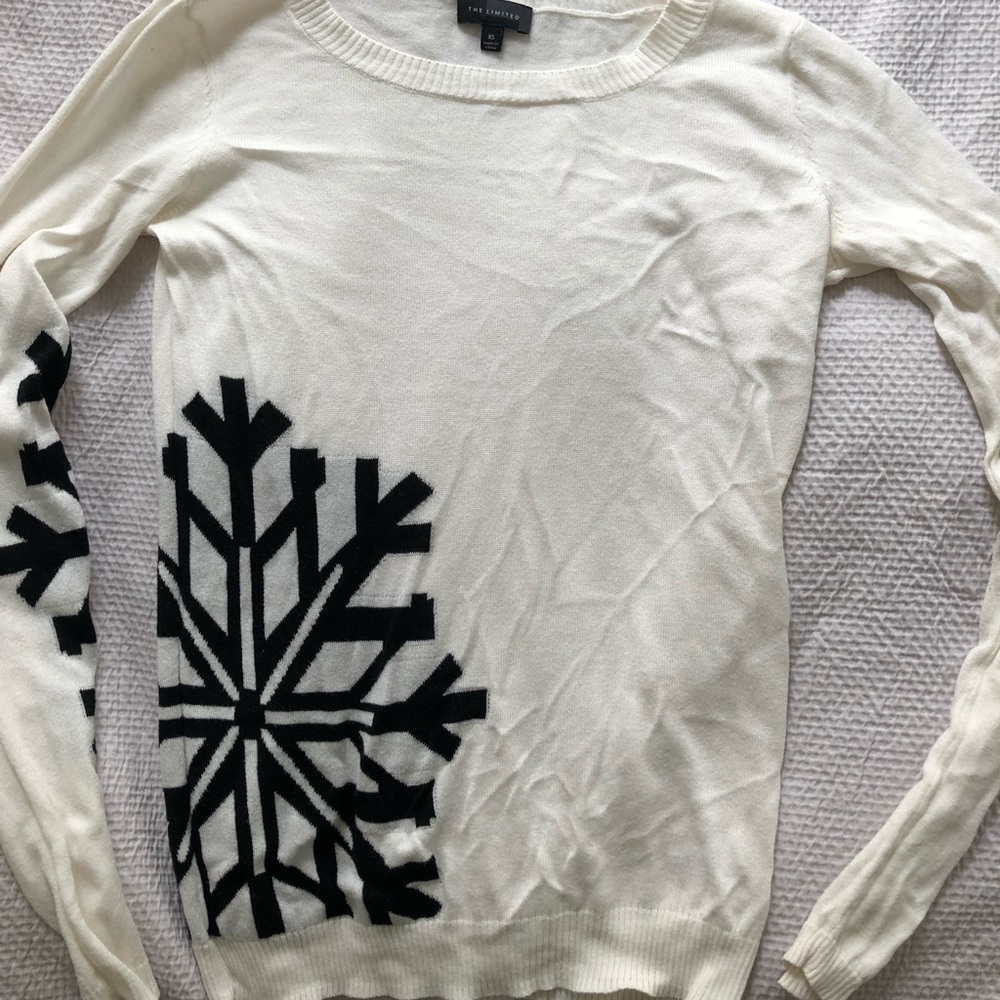 Sweater with snowflake detail